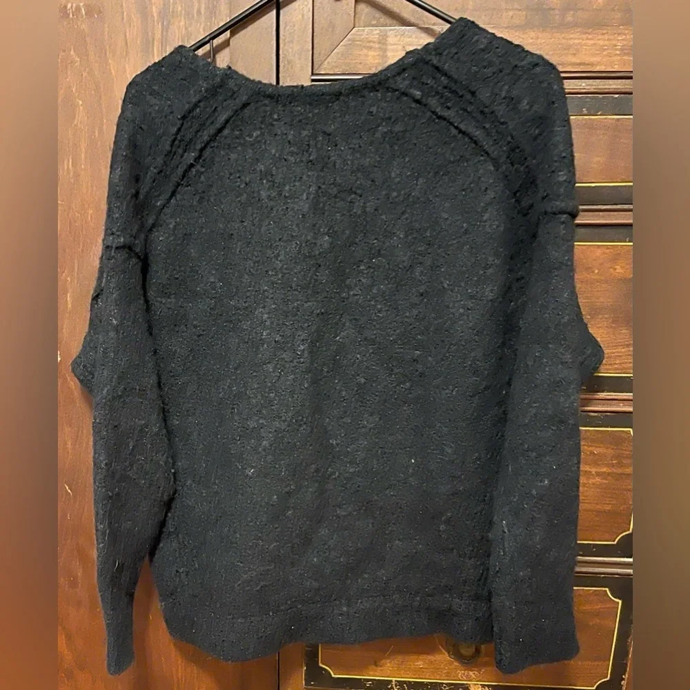 Free People Black V-Neck Sweater 32% Alpaca Size XS